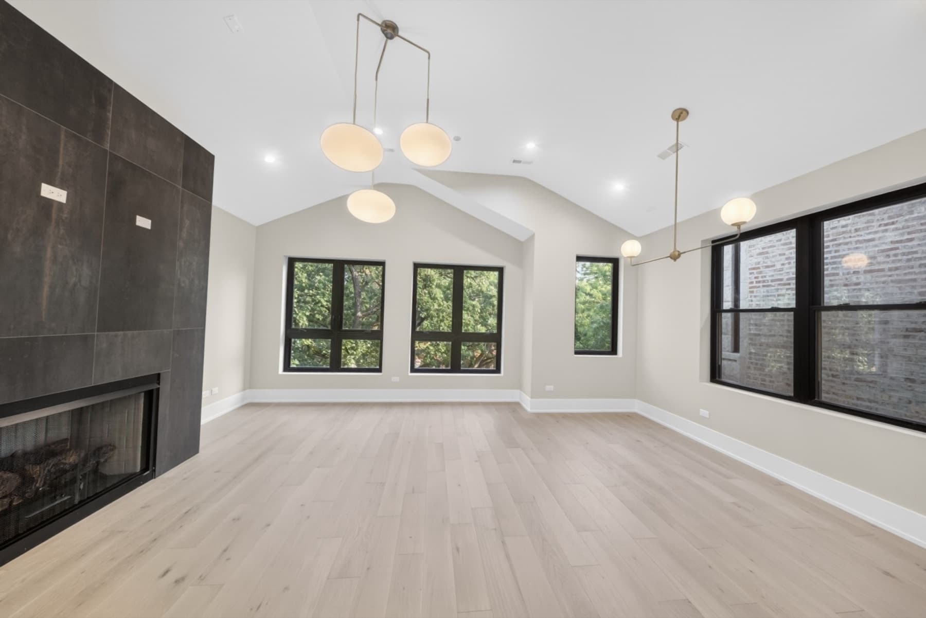 Lincoln Park Estate property media DSC05814