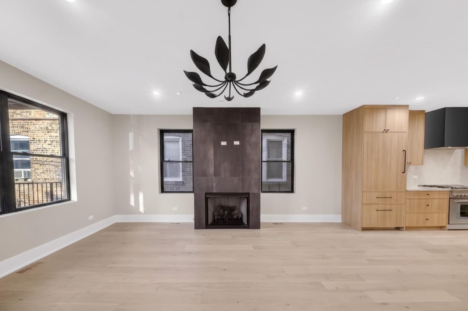 Lincoln Park Estate property media DSC06193